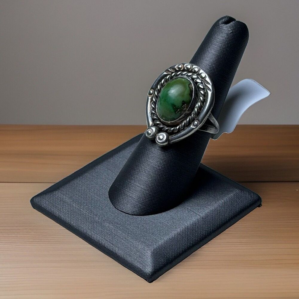 Vintage Native American Green Turquoise Naja Size 8 Sterling Silver Ring
